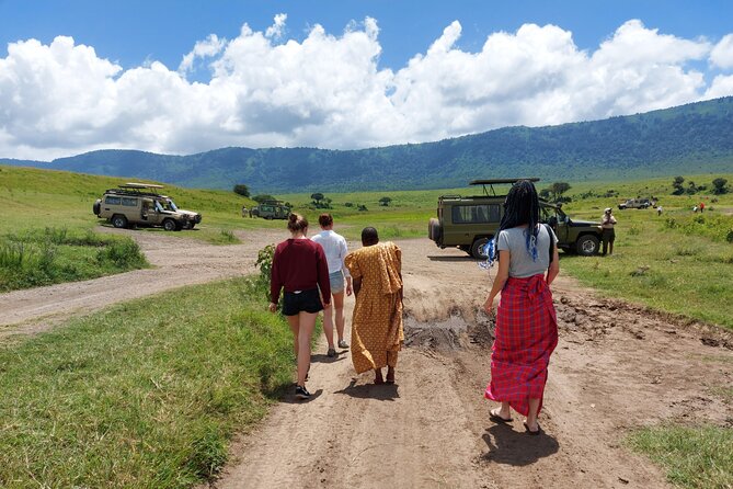 2 Days Safari through Tarangire NP and Lake Manyara NP - Lake Manyara early morning: odds go up when you start fast