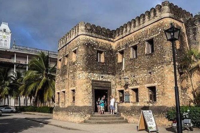 2 Hours Private Stone Town City Tour - The Old Fort (Ngome Kongwe): Inside the Slave Trade Market