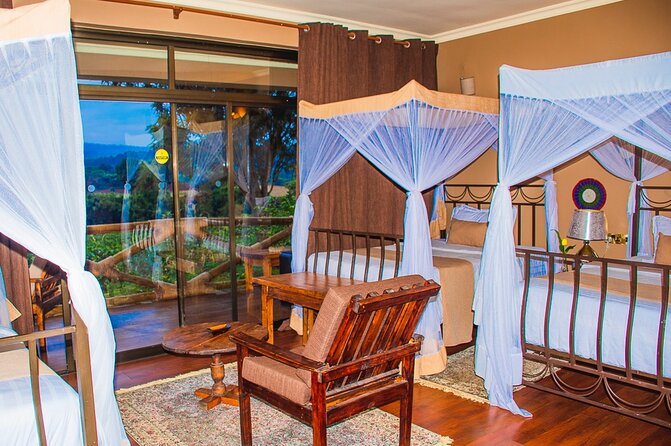 4 Days Lodges Serengeti, Ngorongoro Crater & Visiting Maasai - Day 1: Ngorongoro Conservation Area game drive, then Ngorongoro Wild Camp nights