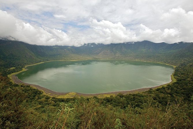 4 days safari in Tanzania - Guides, small group size, and the service style you feel every day