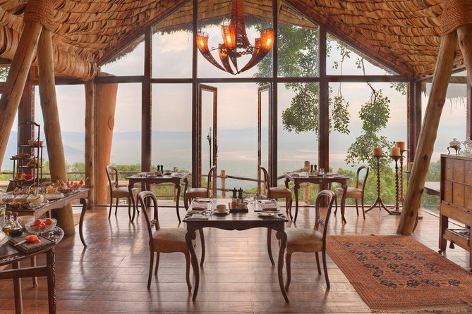 4 Days Tanzania Luxury Safari - Ngorongoro Crater: The Wildlife Density Moment