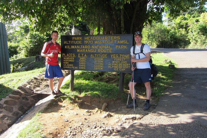 5 Days_Haking_Mount_Kilimanjaro by_Using_Marangu Route - Day-by-day: what happens from Arusha to Mandara to the summit night