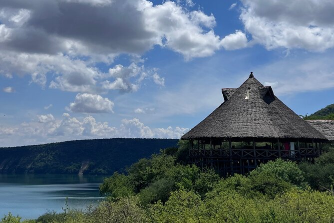5-Hour Private Guided Tour in Lake Chala with Lunch - Kayaking for About an Hour: Value and Practical Reality