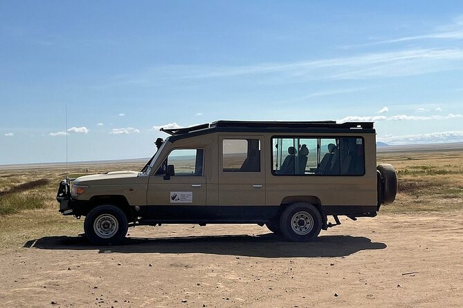 5Days Family _Group Tour Lodging Mid-Range in the Jungle - Day 5 Full Crater Day: 600-Meter Descent, Predator Chances, Lake Magadi