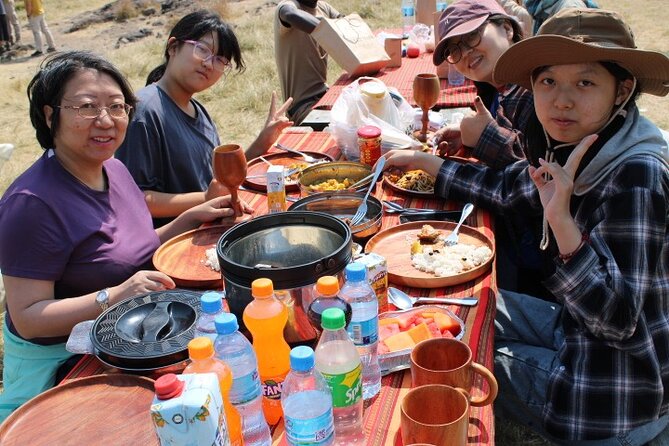 6 Days Adventure Towards Serengeti, Ngorongoro and Tarangire - From Serengeti toward Ngorongoro: add Olduvai if you want context