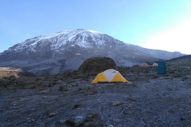 6 days Kilimanjaro Climbing Machame Route in Tanzania - Guides and porters make the difference