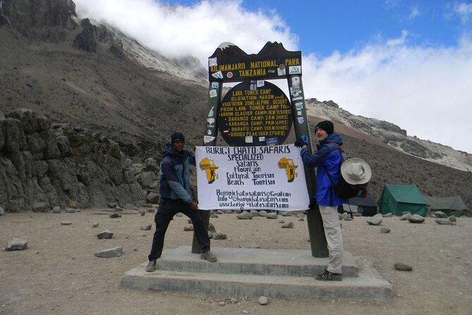 6 Days Kilimanjaro hiking tour | climb Kilimanjaro Machame Route - Camp Hopping on the Machame Route: Shira to Barranco