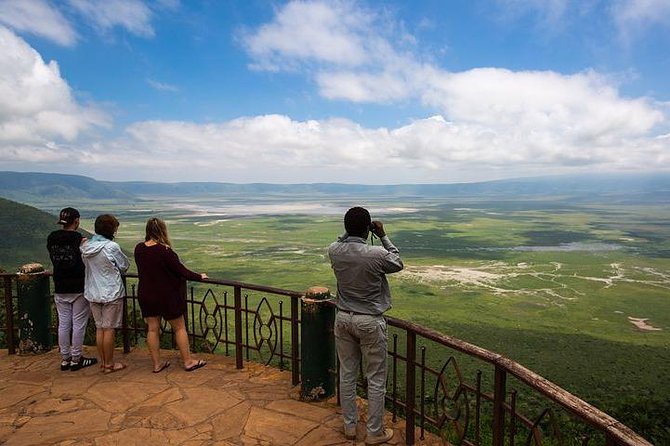 6Days Migration Safari - Serengeti Lobo Area, July-August and late October-November timing