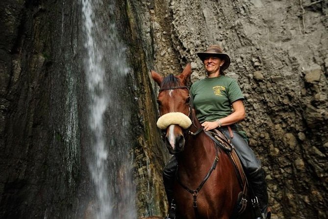 7 Day Joined Safari Serengeti,Ngorongoro,Manyara,Tarangire,Arusha National Park - Day 6 Lake Manyara: tree-climbing lions and heavy bird time