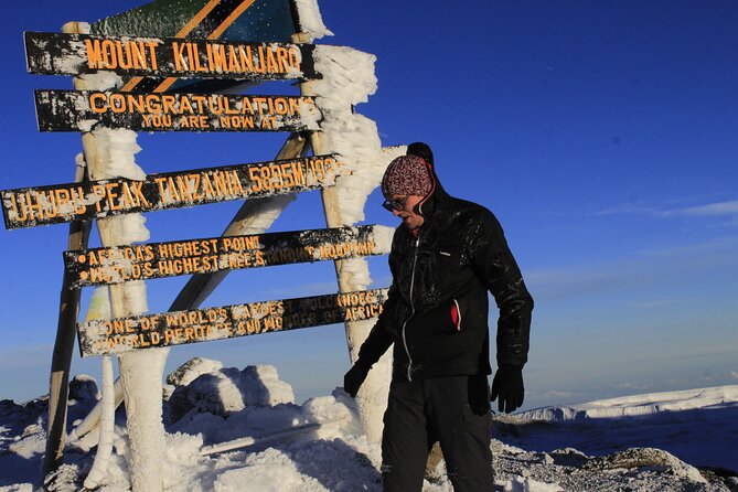 7 Days Machame Route Kilimanjaro Hiking | Climbing Tour - Day 3 to Day 4: Lava Tower and the Barranco Wall, where the mountain gets steep