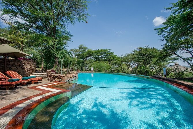 7 Days Serena Experience to Serengeti Great Migration - From Ngorongoro viewpoints to Serengeti: how the scenery shifts fast