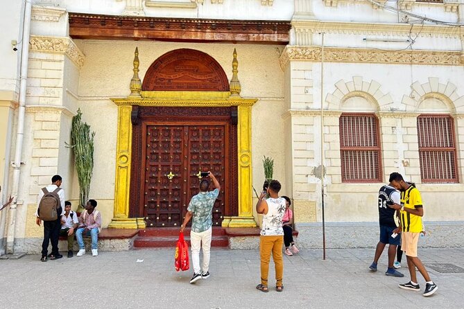 A Half Day Private Stone Town Tour - Your guide matters, and Issa is a strong bet