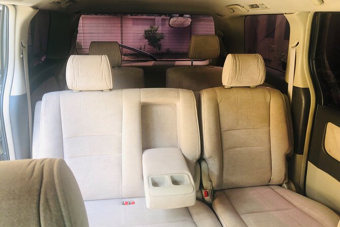 Airport transfer - Who should book this transfer, and who might skip it
