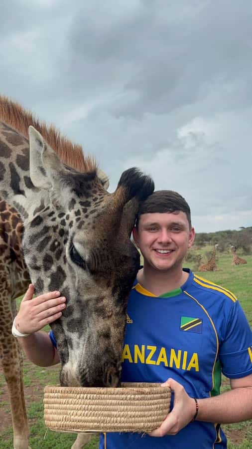 Arusha: Day Trip to Serval Wildlife - Feed Giraffes & Lions - Small group limits: why a group of 7 matters