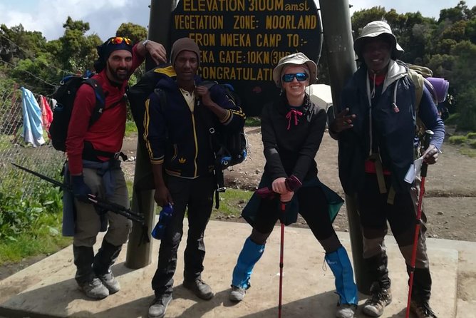 Best Kilimanjaro Adventure 7 days Machame route Trekking - Day 3: Lava Tower for acclimatization, then Great Barranco Wall to Barranco Camp