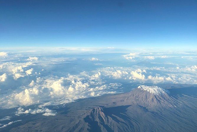 Best Kilimanjaro hiking day trip tour with Kilinge Adventures - Lunch on the trail: a real energy moment
