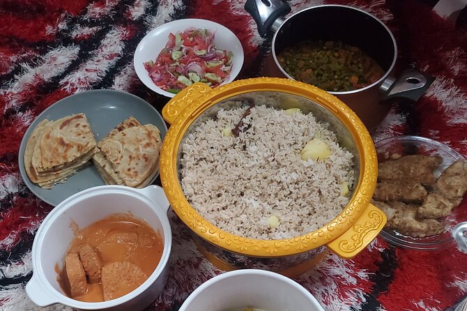 Cooking Class Tour - Lunch Together: Eating the Result (and Learning the Story Behind It)