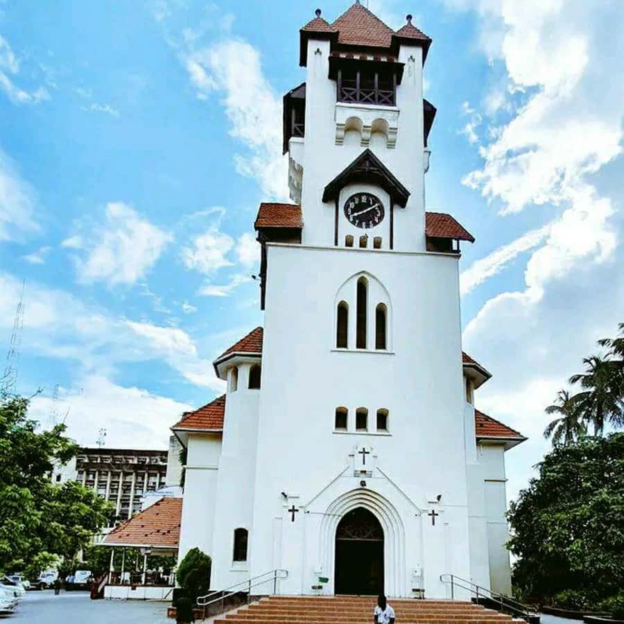 DAR ES SALAAM : 6hr DAR ES SALAAM CITY TOUR WITH PRIVATE CAR - Religious landmarks and the Askari Monument: quick, meaningful city markers