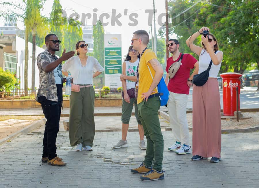 Dar es Salaam City Center: Walking Tour - Askari Monument: a World War I story that hits closer