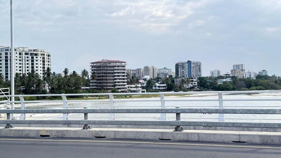 Dar es Salaam: Tuk-Tuk Tour, Street Food & Local Lifestyle - Swahili Street Food Tastings: Chapati, Mishkaki, Roasted Maize, and Fresh Juice
