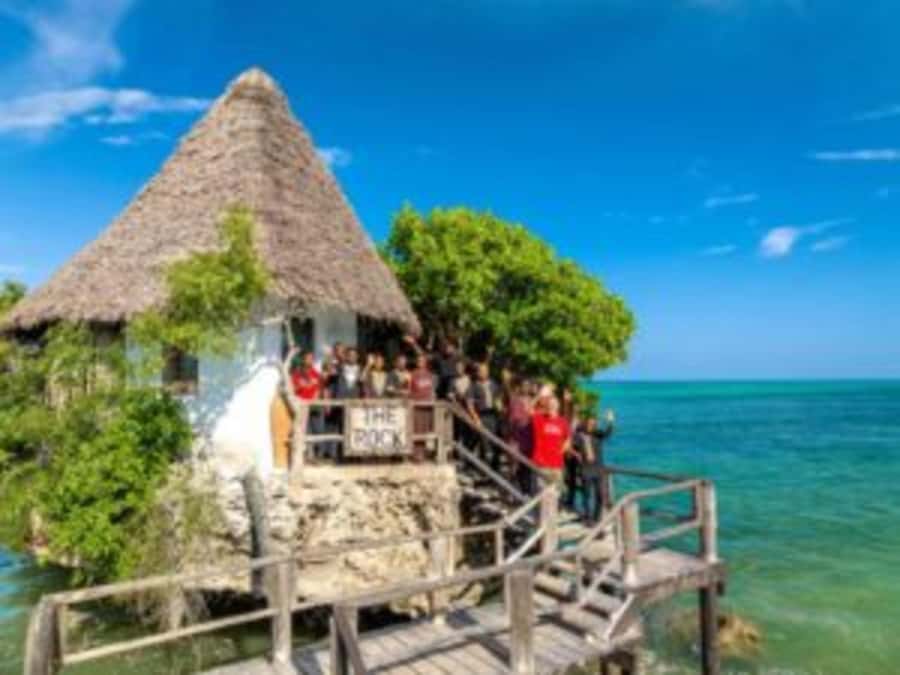 Day trip to the Rock Restaurant & relax on mtende beach - What to pack for a beach plus restaurant day