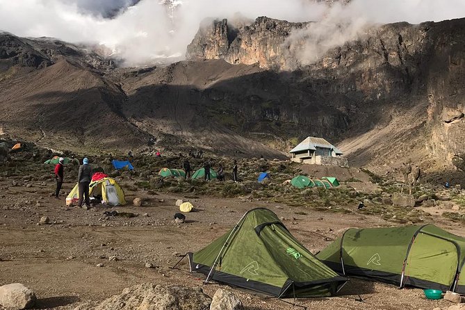 Discover The Best 7-day Kilimanjaro climbing via Machame route - Day 6: Midnight summit push from Barafu, Stella Point and Uhuru Peak