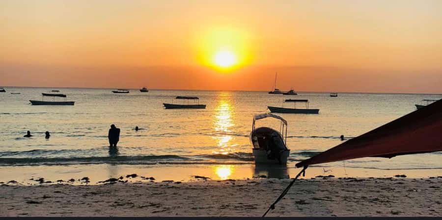 FROM NUNGWI; SUNSET DHOW CRUISE EXPERIENCE - Why Nungwi sunset works so well from a dhow
