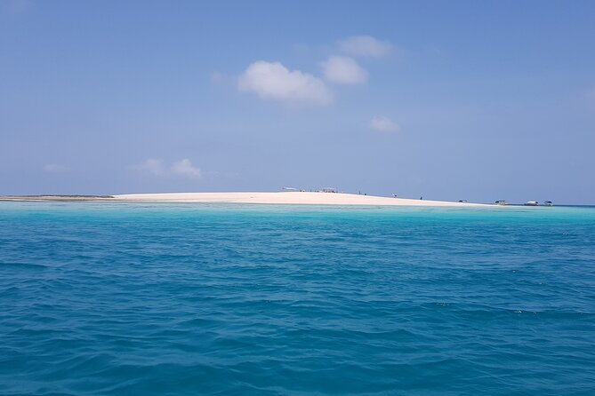 Full day private Nakupenda bis / Nyange Sandbank in Zanzibar - Nakupenda Beach Nature Reserve: tent shade, fruit breaks, and easy beach time