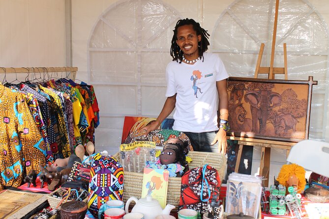 Gifts and art lessons - Where to Meet: Mama Africa, Rengua Rd (Next to Kili Kahawa)