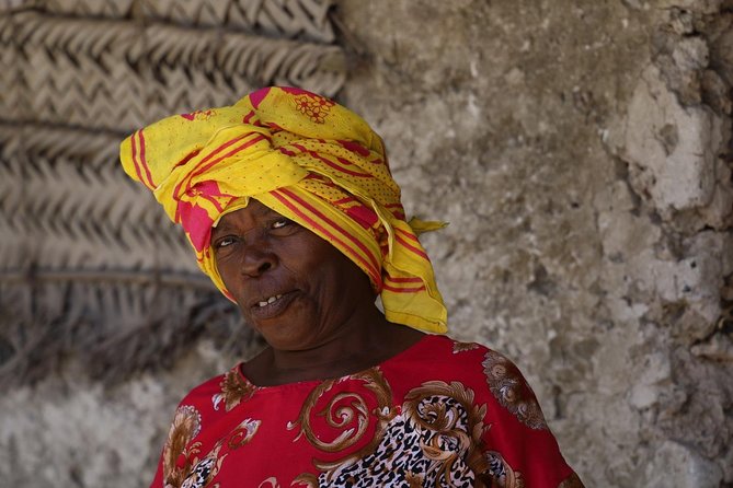 Jambiani Village Women at work and play - Price and value: what $32.65 buys you on the ground