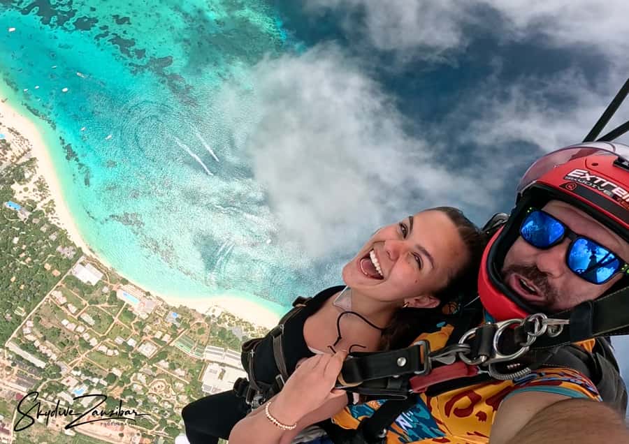 Kendwa: Tandem Skydive in Zanzibar - Photos and videos the same day: turning adrenaline into keepsakes