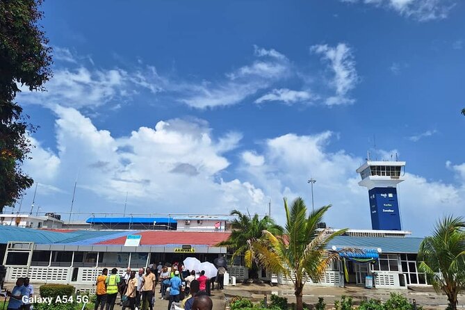 Kisauni Airport Private Transfer to Nungwi Zanzibar or Kiwengwa - Getting Your Bags Moving: Luggage Help That Actually Matters