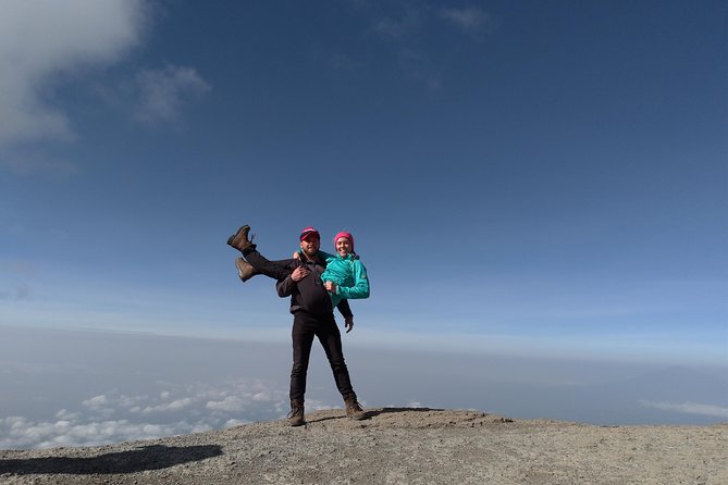 Lemosho Route - Day 5: Shira 2 to Barranco Camp (3960 m) and Lunch Near Lava Tower