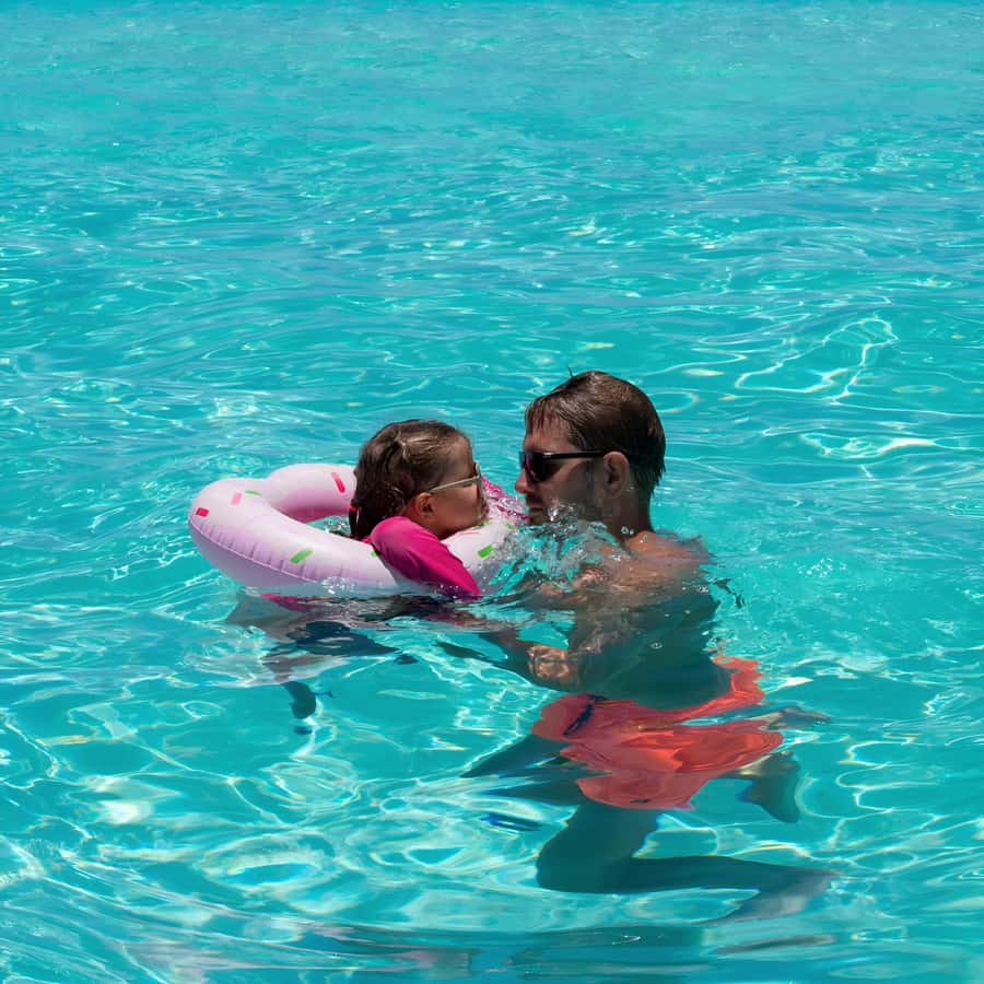 Mnemba Island: Dolphin Swim & Snorkeling with Optional Lunch - Guides and crew: small names that matter for a smoother day