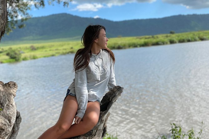 Ngorongoro Day Trip - Stop 1: Ngorongoro Conservation Area and the picnic lunch setup