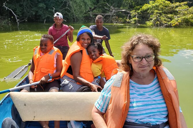 Private Canoe or Hike Tour on Lake Duluti - Meeting your guide and keeping the day flexible