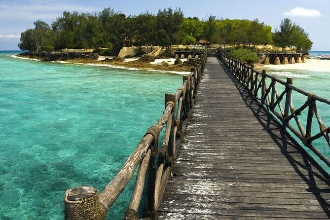 Private Guided Tour to Prison Island, Nakupenda Beach, Stone Town - Prison Island (Changuu) With Tortoises, Peacocks, and Prison Buildings
