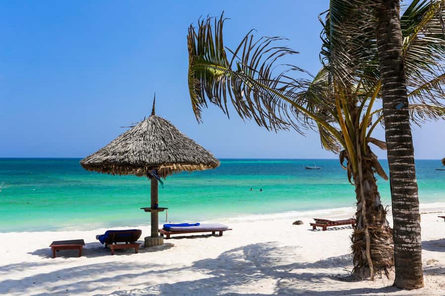 Salaam Cave, Starfish Adventure, The Rock Lunch, Kuza Cave - A one-day Zanzibar route: Kizimkazi, Salaam Cave, Starfish Beach, and Jambiani