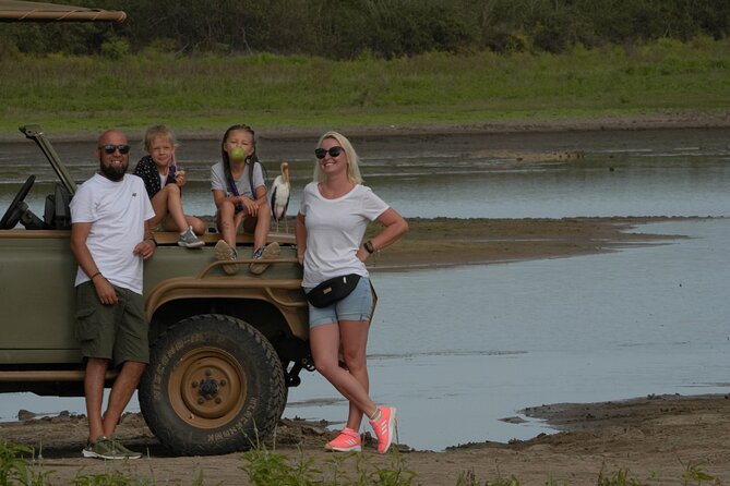 Selous Luxury Day Safari with Photographer - Breakfast, tea breaks, bottled water, and the lunch buffet with a view