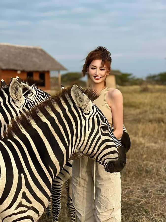 SERVAL WILDLIFE DAY - TOUR FROM ARUSHA, MOSHI OR ZANZIBAR. - Wildlife viewing that includes walking, feeding, and selfies