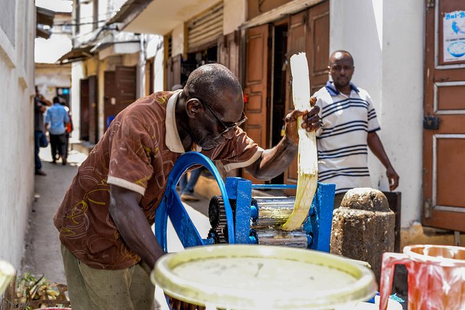 Stone Town Foodie Walk - Forodhani Garden Coffee Break: Ocean Views and Sweet Start