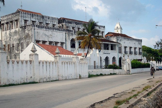 Stone Town Guided Tour from Zanzibar - Darajani Bazaar: seafood smells, spices, and a market built for Sultan-era trade