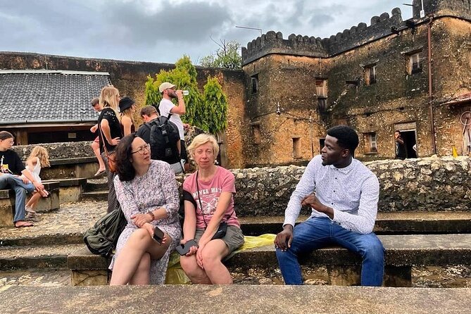 Stone Town Historical Walking Tour - Stop 5: People’s Palace Museum and the Sultan’s home life