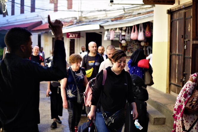 Stone Town Tour + Prison Island Tour in Zanzibar with Pick Up - How the 8:00 am pickup shapes a smooth Stone Town day