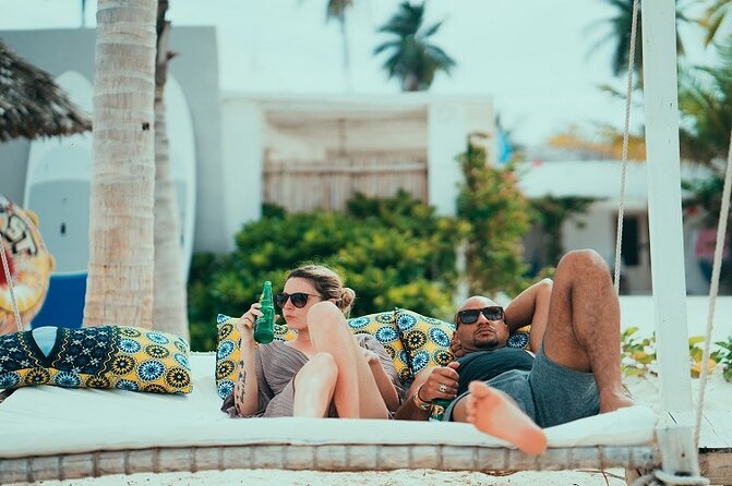 Stone Town Tour + Prison Island Tour in Zanzibar with Pick Up - Markets, souvenirs, and the story behind what you buy