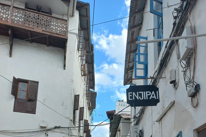 Stone Town Walking Tour - Stop 1, Old Fort (Ngome Kongwe): from defense walls to craft courtyard