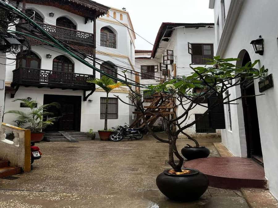 Stone Town Walking Tour with Female Guides - Coffee Break at Zanzibar Coffee House: A Good Reset