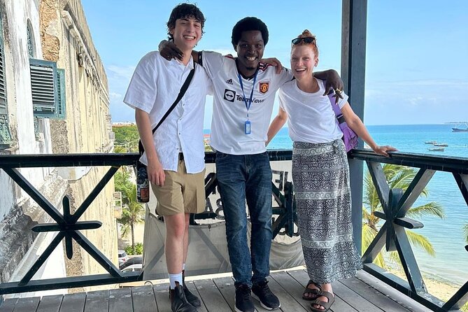 Stone Town Walking Tour with Hassan - Start at Forodhani: gardens, nighttime food, and instant orientation