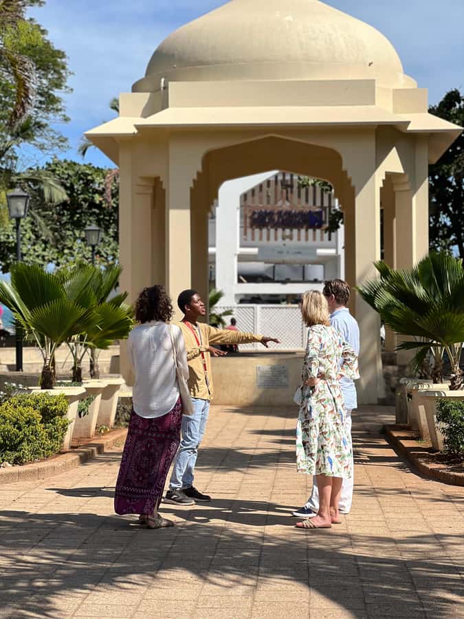 Stone Town Walking Tour With Local Expert Guide - Night Market Food Tips: Use Them Wisely