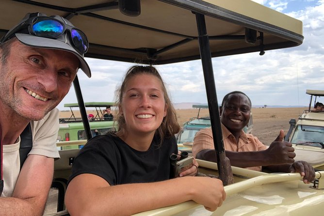Tanzania Trip Amazing Tarangire Ngorongoro and Manyara - Ngorongoro Crater: the long descent and the game drive that makes it click